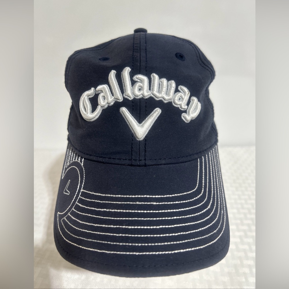 NEW ERA CALLAWAY GOLF Hat Cap, NAVY BLUE & WHITE. PREOWNED. ONE SIZE FITS MOST.